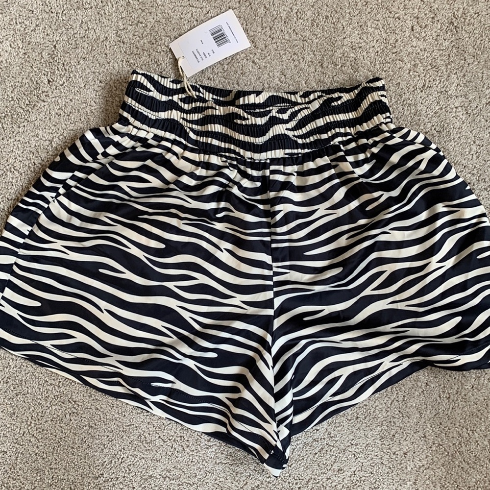 BTL zebra shorts S/M